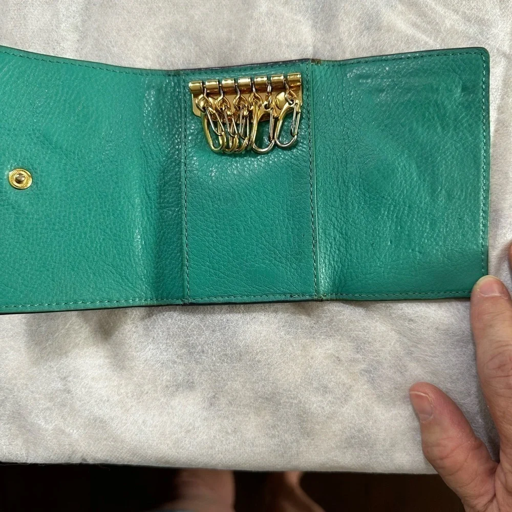 Tory Burch Soft Purple Leather 6- Key and Card Holder with Green Interior